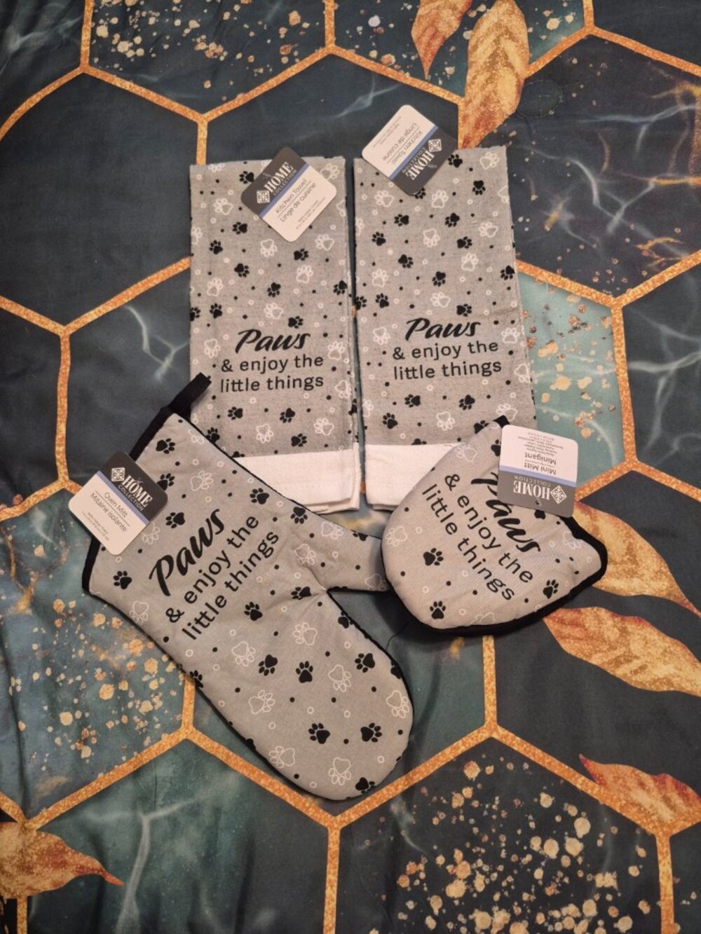 Home Collection Paw Kitchen Towels with Matching Oven Mitts NEW